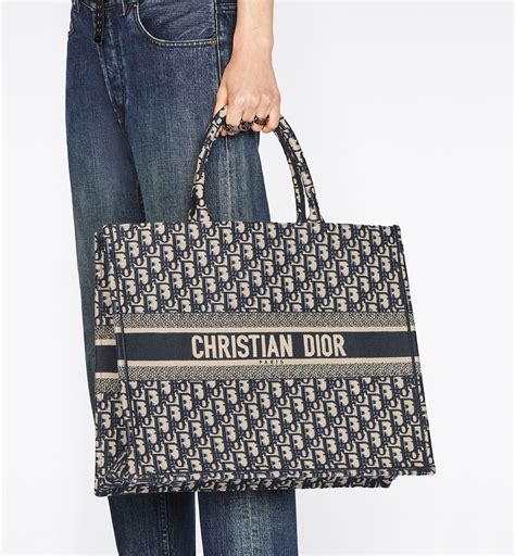 book bag christian dior|christian dior book tote 2021.